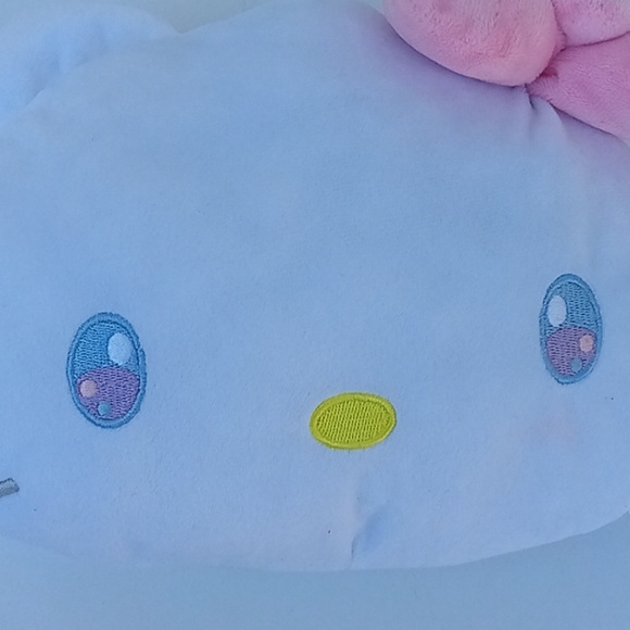 Hello Kitty Plush - Picture 12 of 16